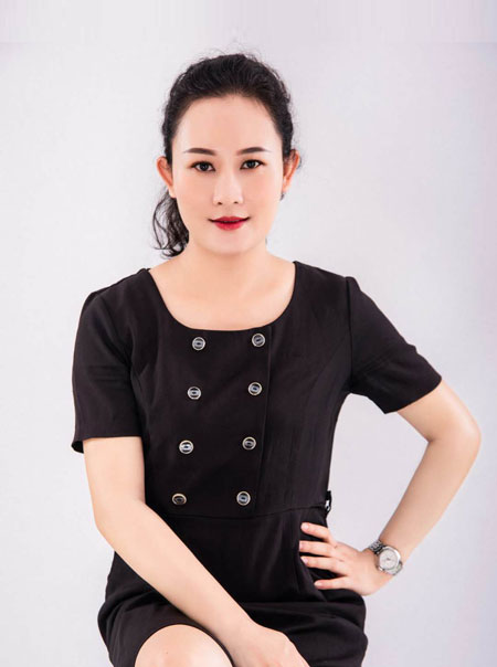 �������g